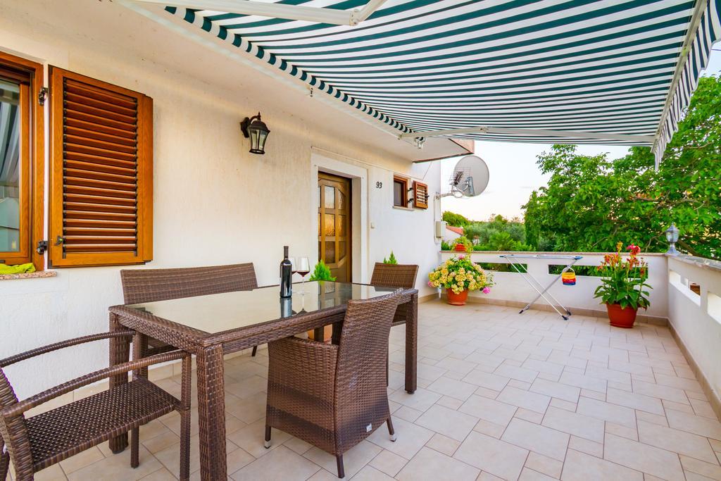 Apartment Manzoni Malinska Kültér fotó